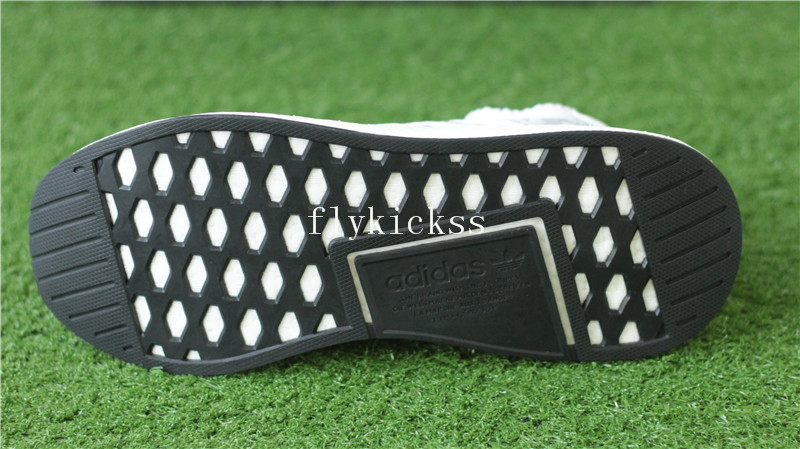 Real Boost Adidas NMD R2 Primeknit BY9520